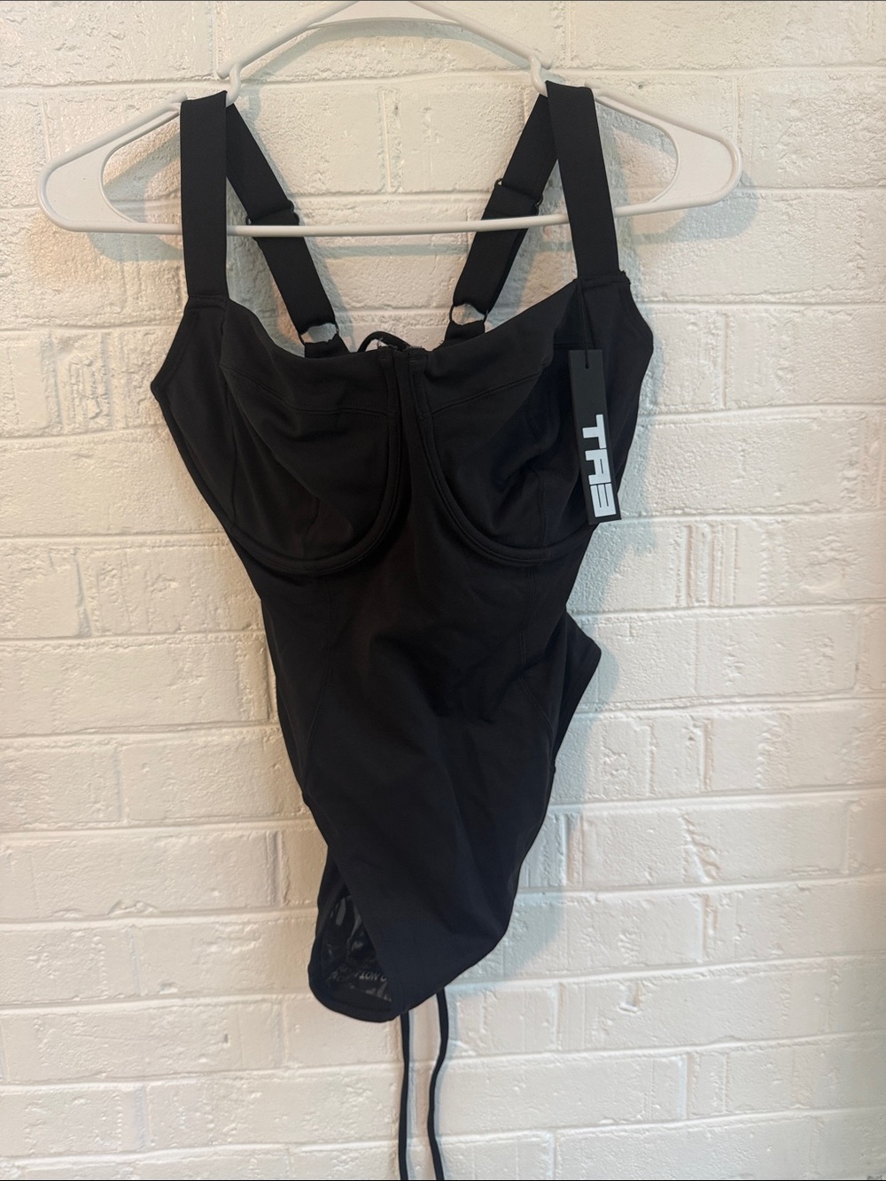 NWT  $175 TA3 MEDIUM SHORT TORSO HI CUT LIFTY STYLE FG CUP